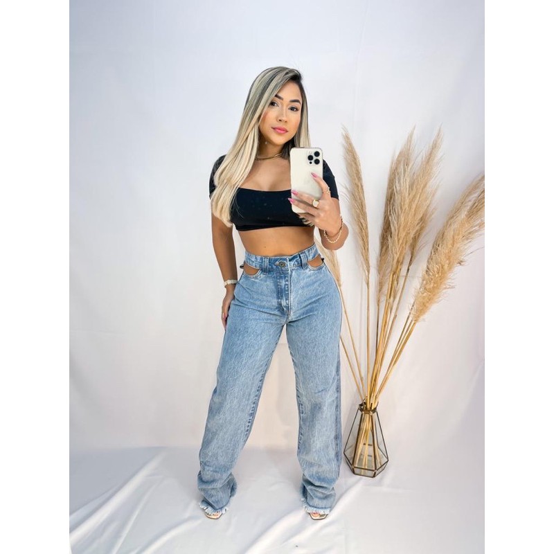 Calça pantalona jeans bolso vazado vazada com abertura no bolso