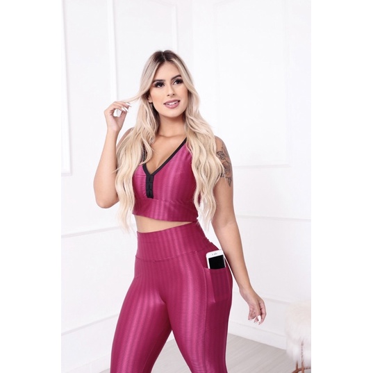 LEGGING FITNESS ACADEMIA 3D ROSA FLÚOR CÓS ALTO - MELHOR LOJA DE MODA  FITNESS DE JUNDIAÍ, TECIDOS NOBRES DE SECAGEM RÁPIDA E PROTEÇÃO UV.  MODELAGEM EXCLUSIVA E CONFECÇÃO PRÓPRIA