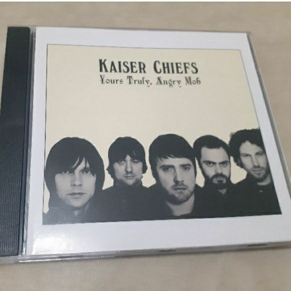 KAISER CHIEFS CD YOURS TRULY ANGRY MOB
