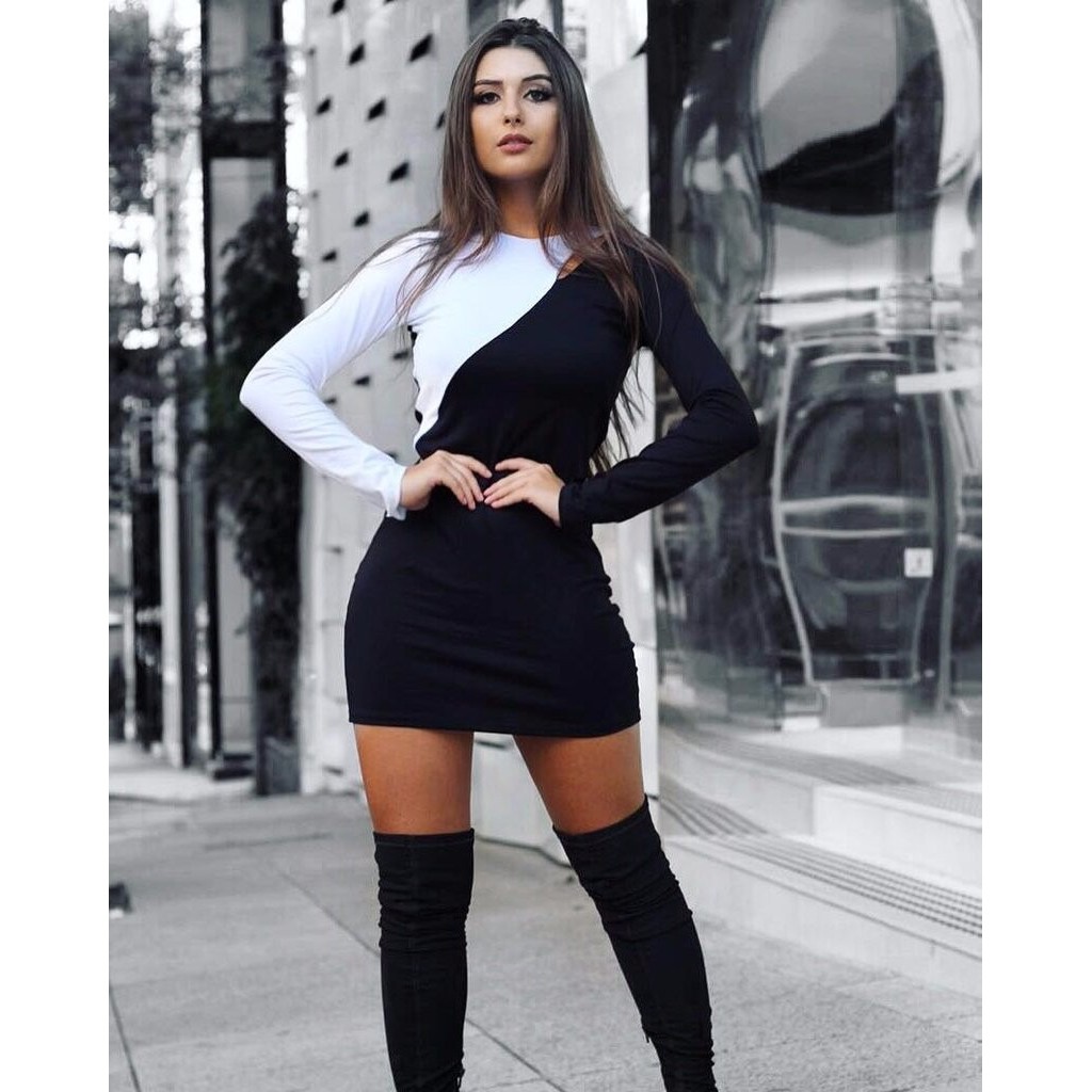 Roupa preta deals e branca feminina