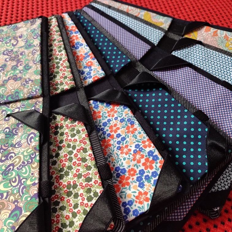 Capa para Kindle artesanal em tecido e acolchoada