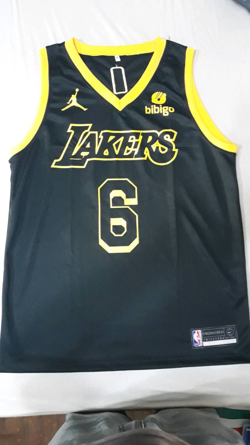 Camiseta LeBron James #23 Los Angeles Lakers 【24,90€】