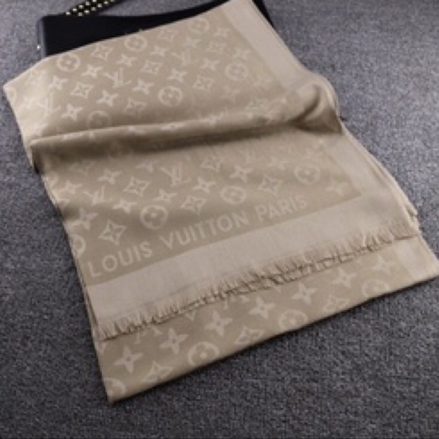 Bolsa Louis Vuitton NéoNoé Monogram Arizona - LLebu: A melhor experiência  de Luxo online do mundo!