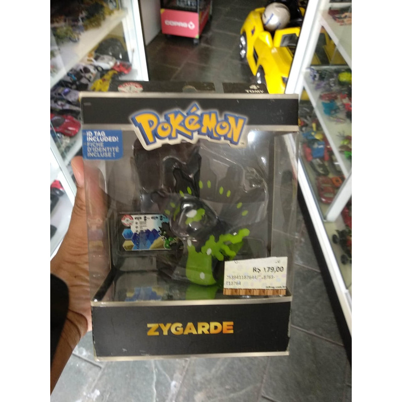 Boneco Pokémon Lendário Zygarde Tomy 10cm em Promoção na Americanas