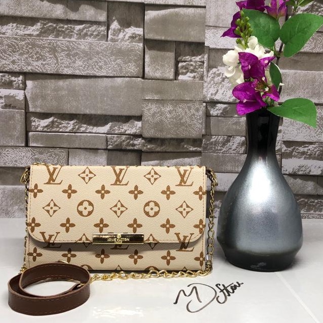 Bolsa Pequena Balada com Alça Louis Vuitton - Atacado 44 Goiânia.