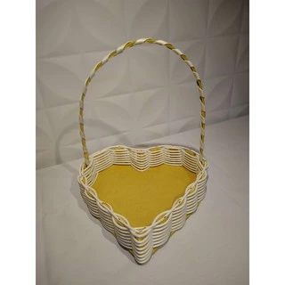 cesta coração sintético com alça P 22X18 para presente dias das mães e namorados chocolate e bombons café da manhã