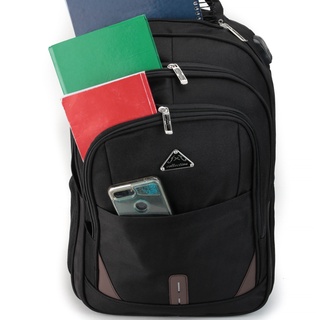 Mochila Grande Preta para Laptop com Entrada USB e Fone