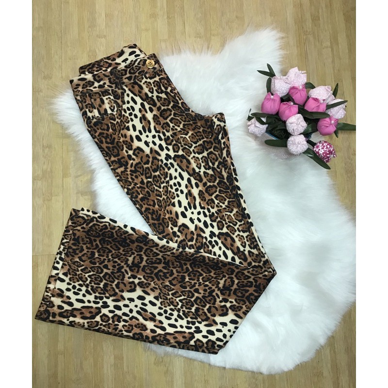 Calça flare best sale animal print