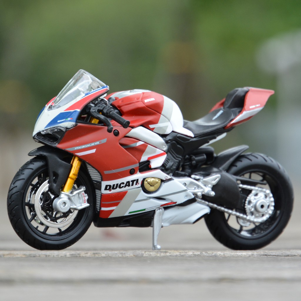 Ducati panigale hot sale v4 diecast