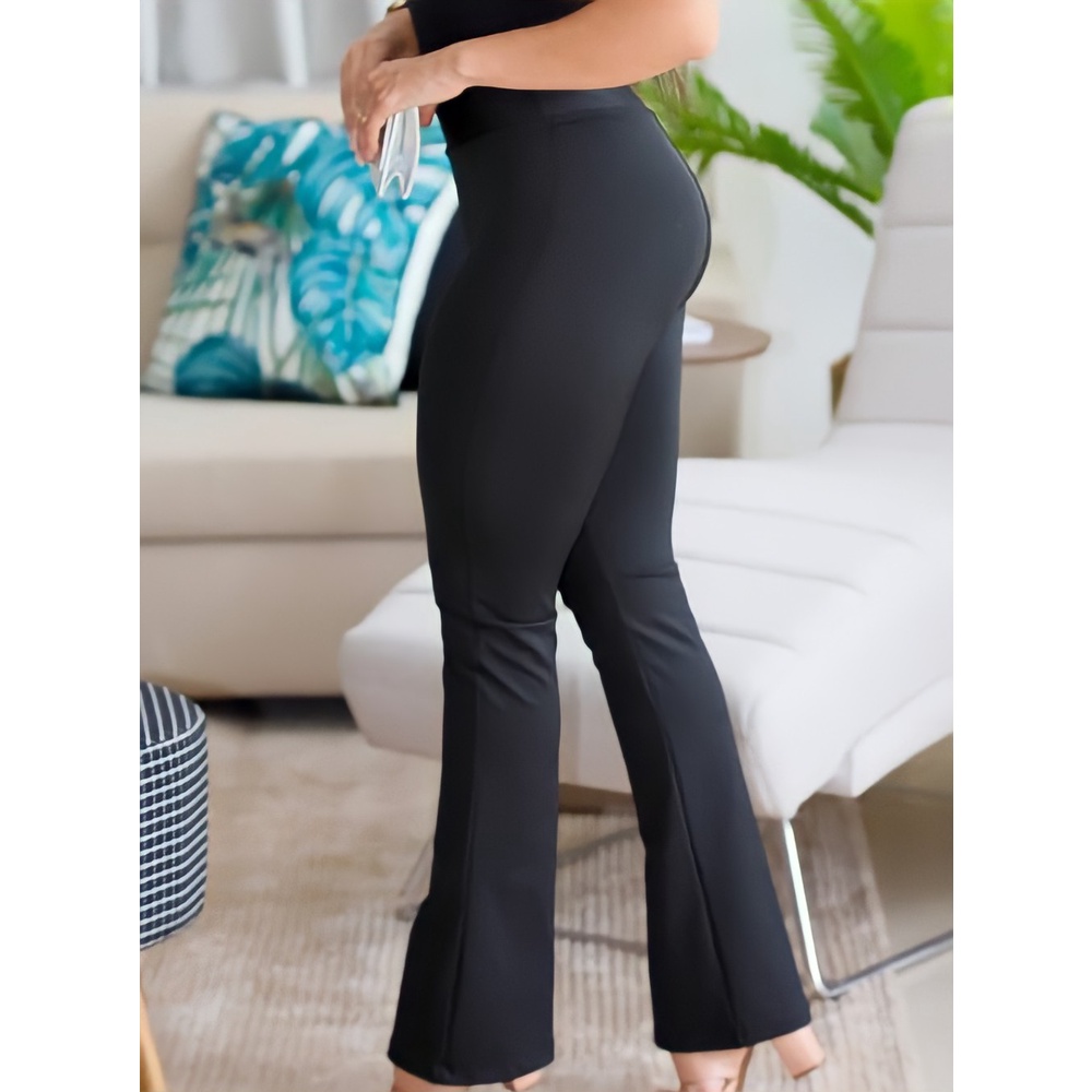 Calça Legging Flare Preta Boca de Sino Cintura Alta Modelo