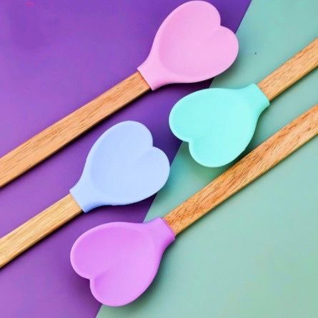 Colher /Espátula em Formato de Coração De Silicone e Bambu Mexer Panela Cozinha