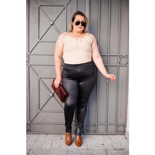 Calça de couro store fake plus size