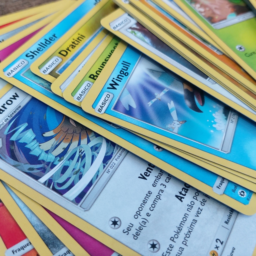 Cartas Pokemon, 110 cartas Pokemon: 55 douradas, 55 pretas, cartas Pokemon  PVC