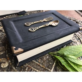 Grimório - A6 200 Folhas - Caderno de Receitas Capa Dura Com Aplicações em Metal