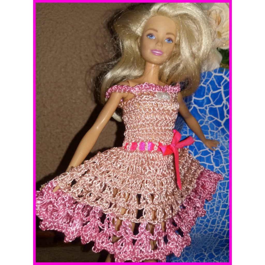 Look do Dia  Roupas de crochê para bonecas, Roupas barbie de crochê,  Vestido de crochê barbie