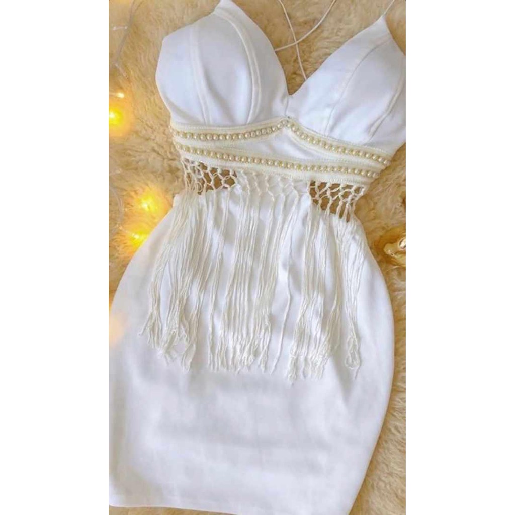 Vestido branco bordado com 2024 perola