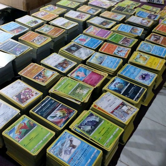 Coleção de cartas Pokémon Lendários com 20 cartas Originais COPAG -  Pokeloja - Deck de Cartas - Magazine Luiza