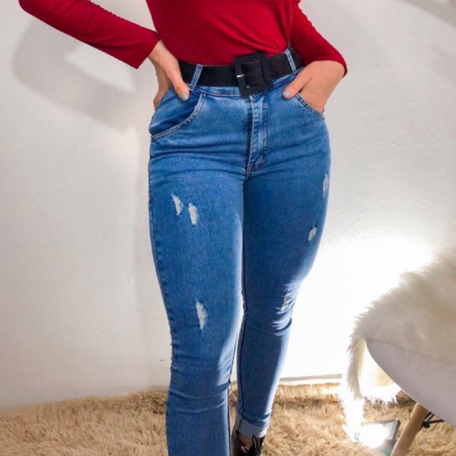 Calça Cintura Alta em Jeans com Bolsos Traseiros Azul