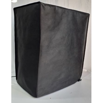 Capa para Churrasqueira ARKE Modelo AGR-05 confeccionada em TNT Grosso. Modelo 5 espetos.