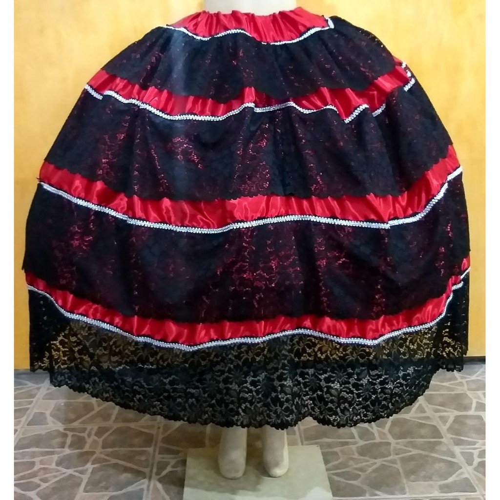 SAIA DE LUXO - CETIM VERMELHO COM RENDA GUIPIR PRETO E GALÃO PRATA