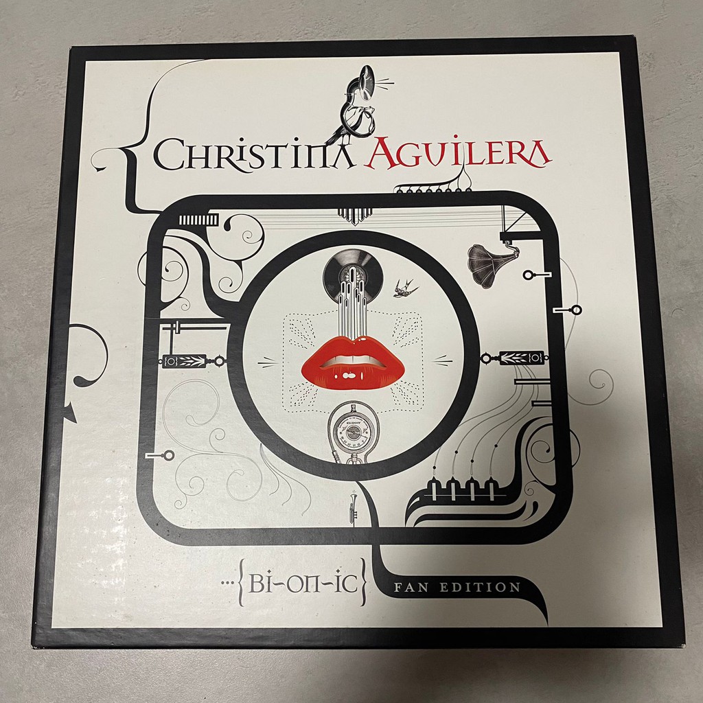 Christina store Aguilera bionic vinyl UO