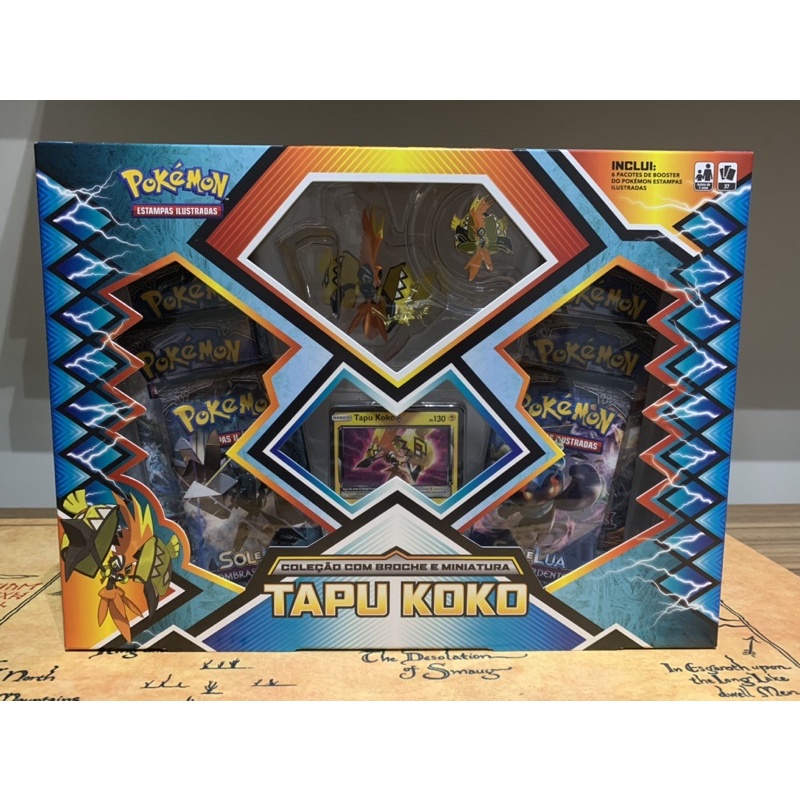 Brinquedo Pokémon Coleção Tapu Koko Com Broche E Miniatura