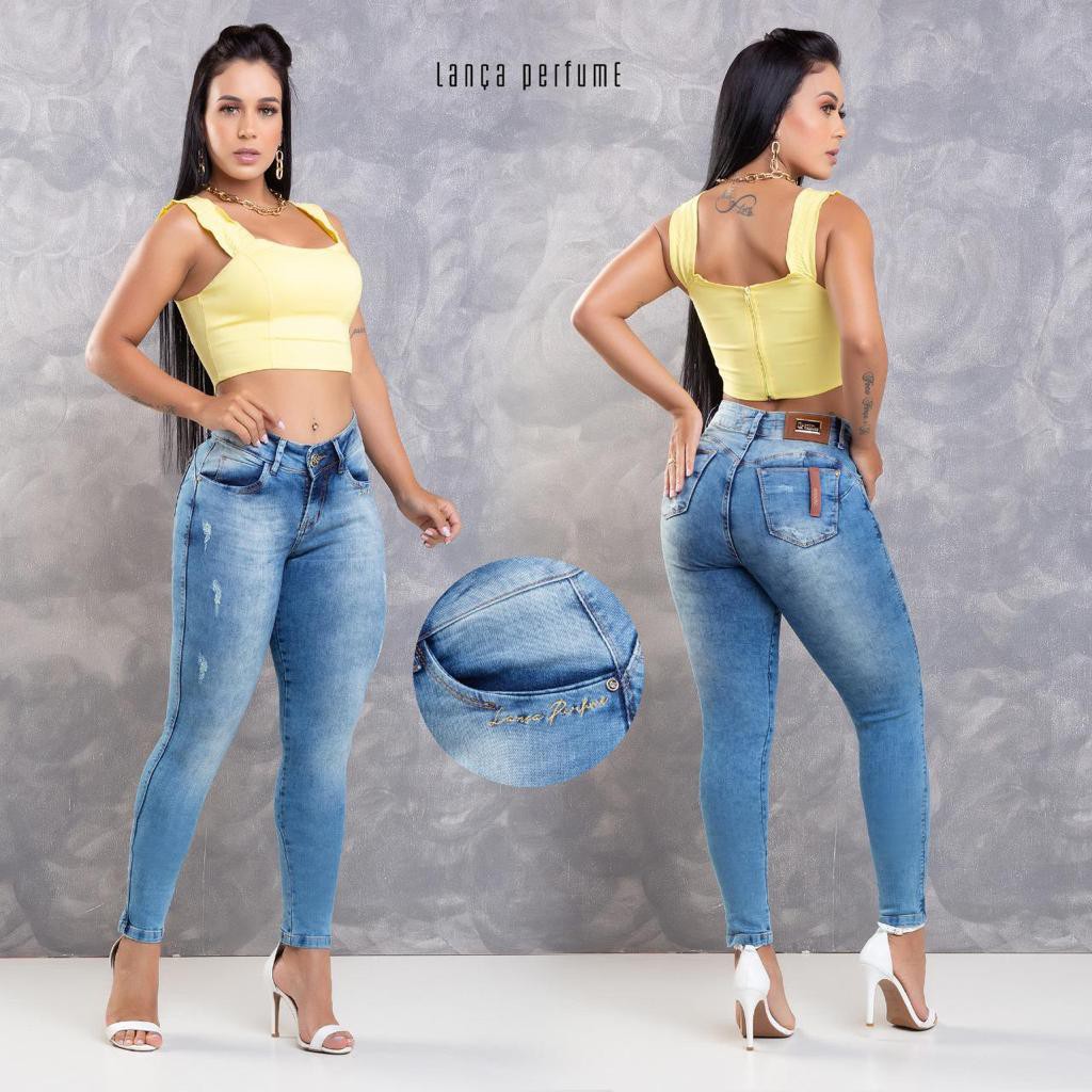 Calça jeans 2024 lança perfume