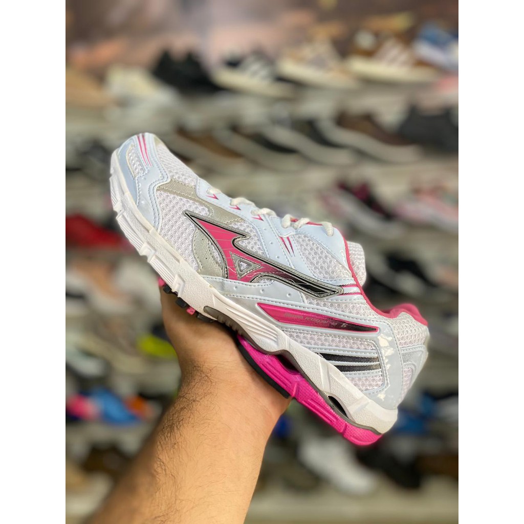 Tenis feminino mizuno em hot sale promoção