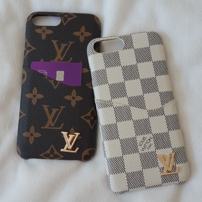 Capa para Iphone Louis Vuitton LV com porta cartão - Selecione o modelo