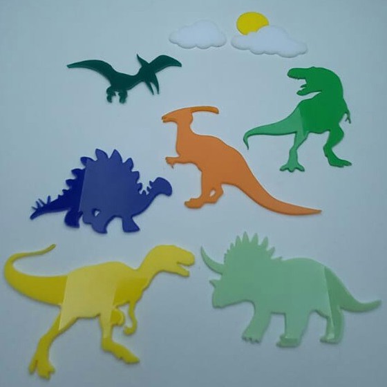 Aplique em Acrílico Dinossauro Colorido com Idade ( 3 peças )