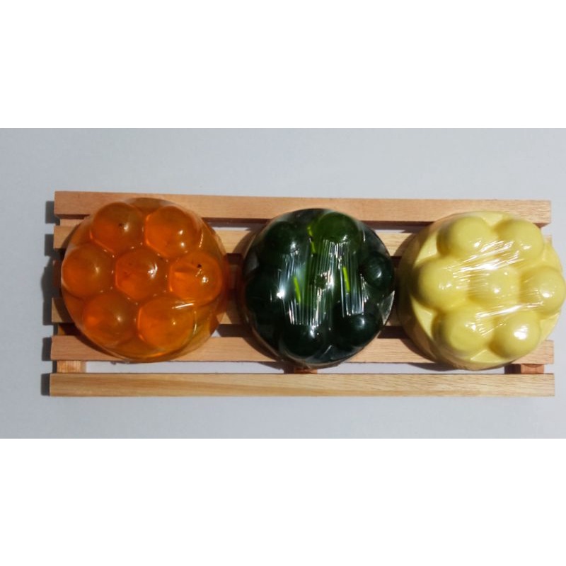 Trio de Sabonetes Artesanais ( Calêndula / Erva Doce/ Camomila ...