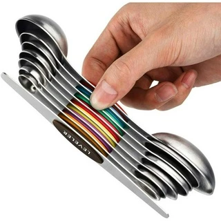 Colher de medição magnética Conjunto de 8 peças Conjunto de aço inoxidável empilhável de dupla face encravada Colher de chá e S