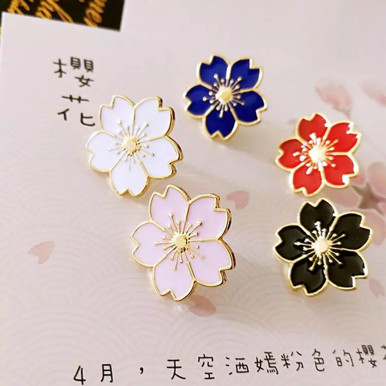 Coleira Japonesa Estilo Japonês Menina Bonita Flor de Cerejeira Alfinete de Colarinho de Cerejeira Uniforme de Óleo Crachá de Gotejamento Pequeno Alfinete de Colarinho