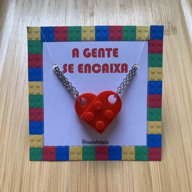 Colar e Chaveiro coração Lego