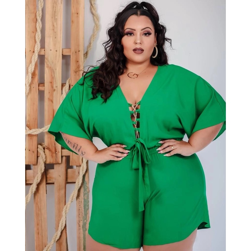 Macaquinho curto hot sale plus size