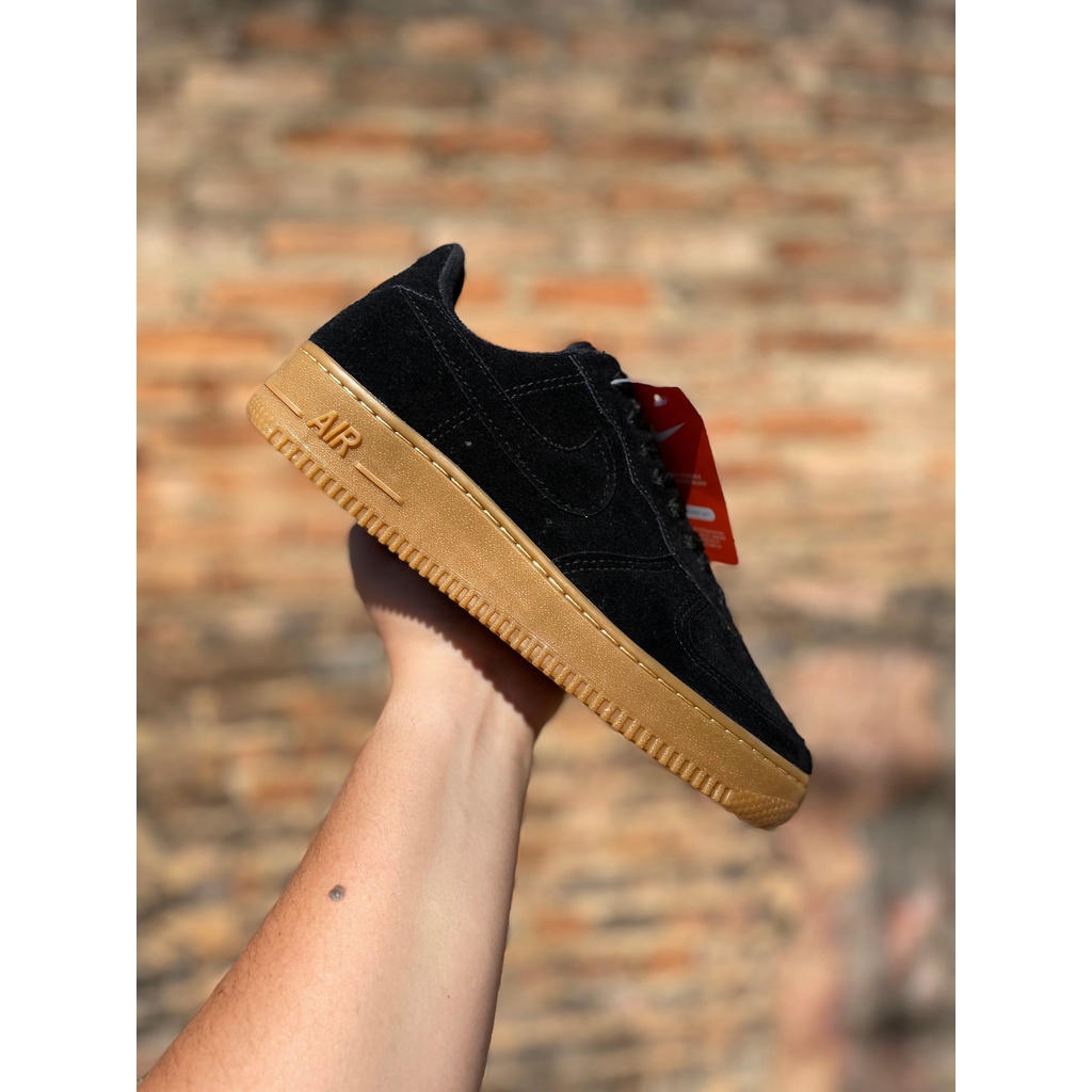 Nike air force 1 store womens black gum sole