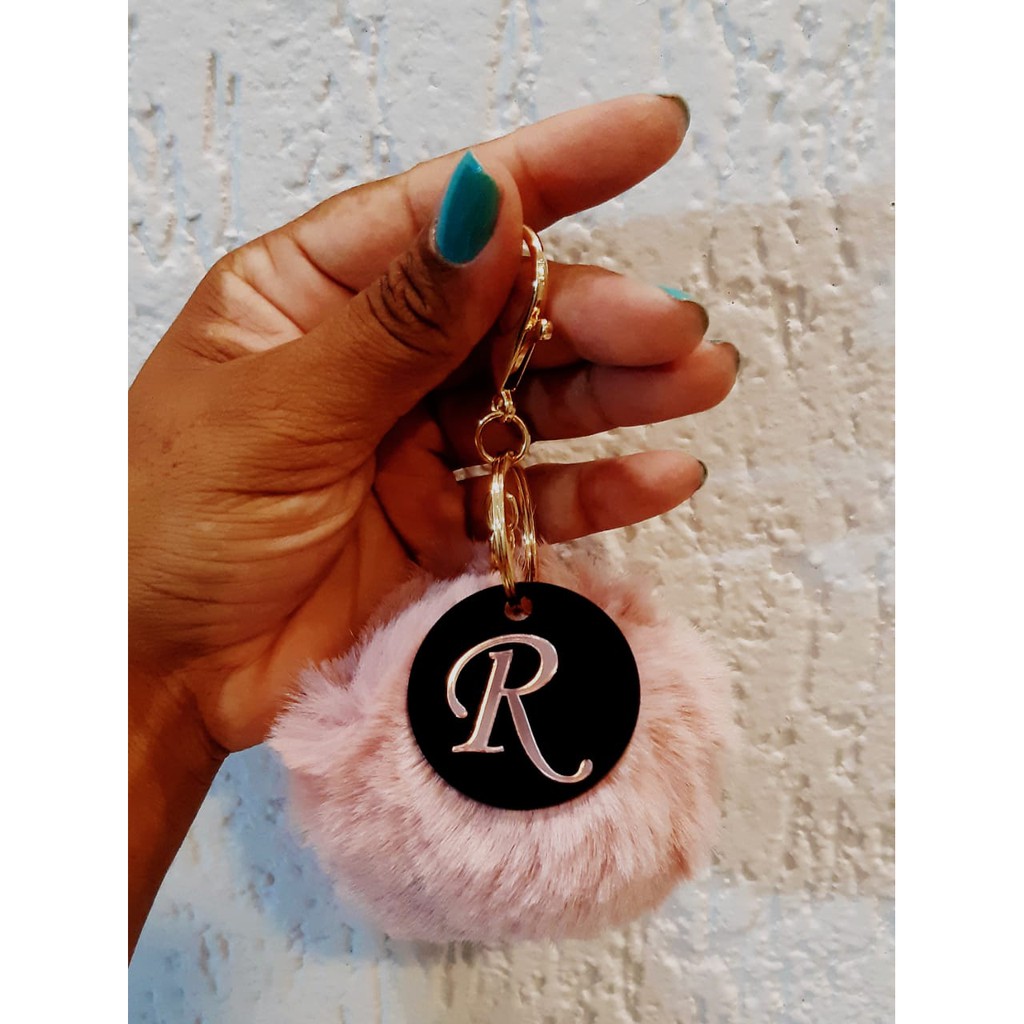 Famosa marca Luxury pompom party encantos de silicone preta D inicial de  Níquel Metal Medalha personalizados de alta qualidade artesanal Chaveiro  Anime o emblema do carro - China Chaveiro personalizado e Chaveiro Chaveiro  Sublimação preço