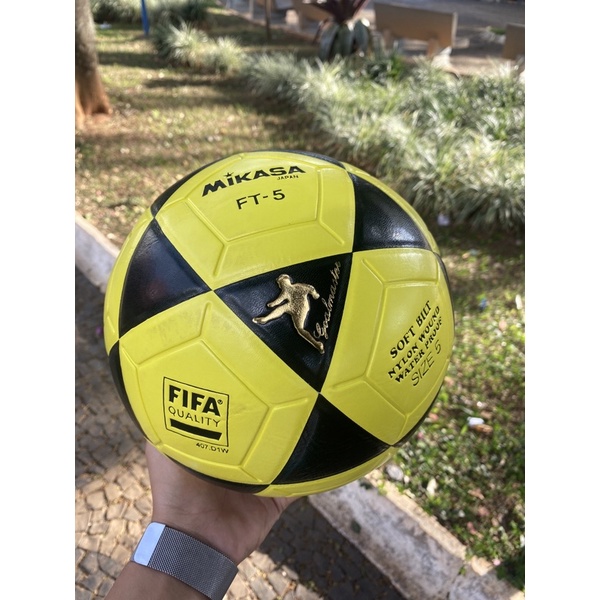 Bola de Futvolei Mikasa FIFA FT-5 BKY Amarelo e Preto em Couro Sintético  Laminado