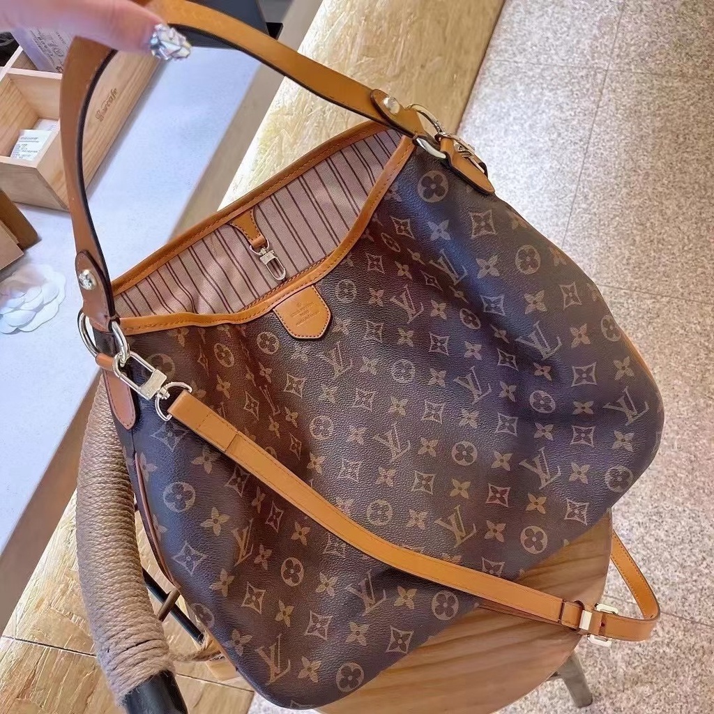 Lv Louis Vuitton Monograma De Couro Bolsa Sacola De Grande Capacidade  Casual Shopper Bag Crossbody Bag - Desconto no Preço