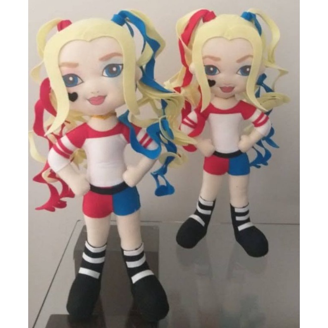 Boneca da arlequina infantil