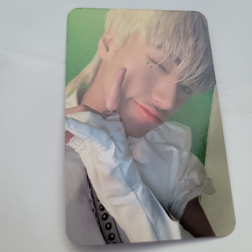 ATEEZ THE WORLD EP . 1 : Álbum De Movemento LUCKYDRAW