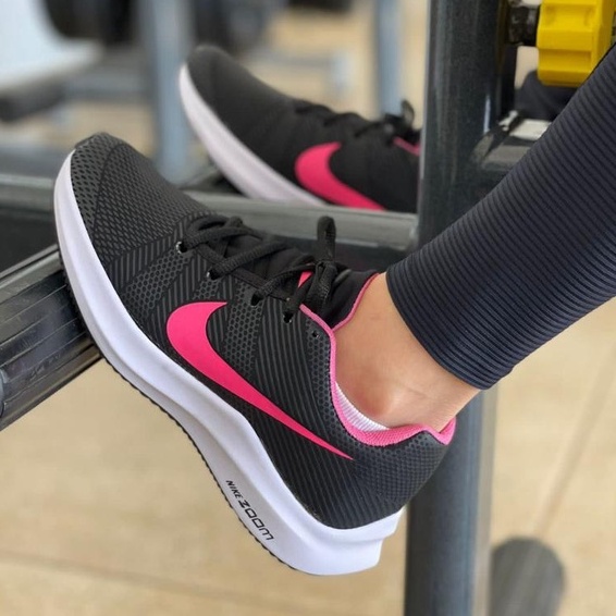 Tenis nike best sale negro con fucsia