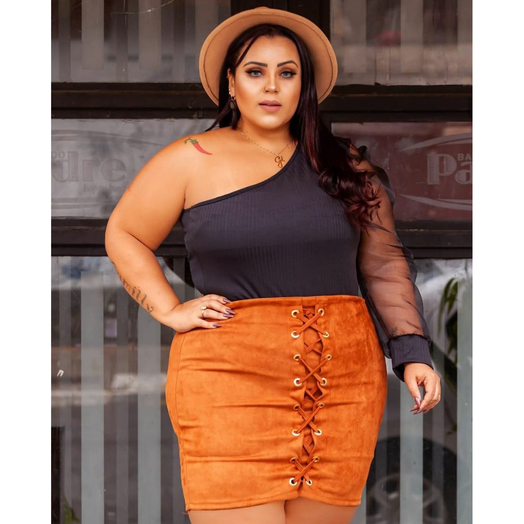 Body plus size um ombro só manga longa princesa