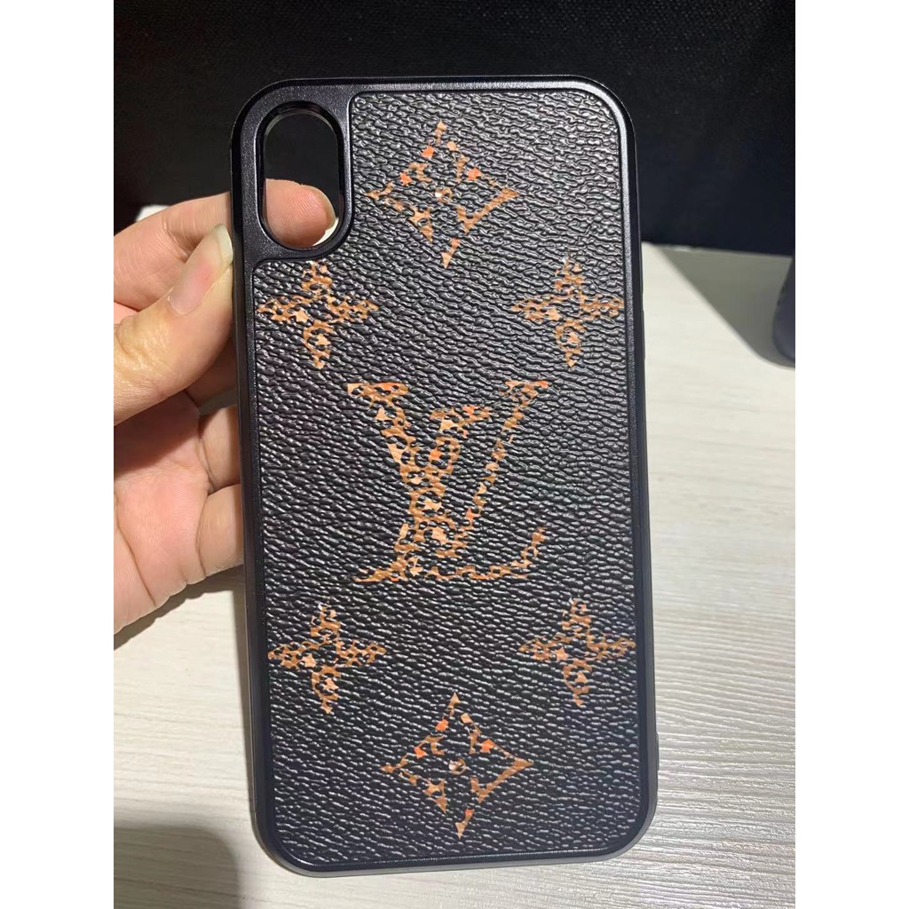 Louis Vuitton Capa de porta-malas para iPhone X ou XS com monograma reverso  para celular Couro ref.590854 - Joli Closet