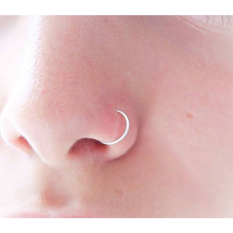 Piercing nariz argola retorcida 8 mm