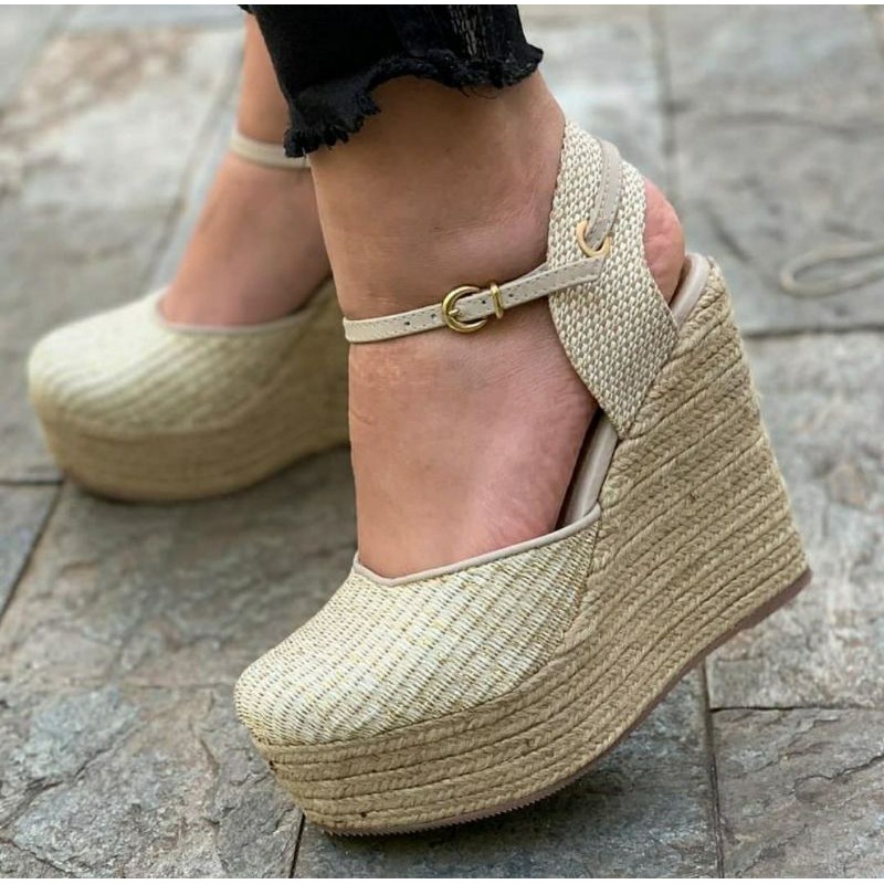 Espadrille anabela aberta na hot sale frente