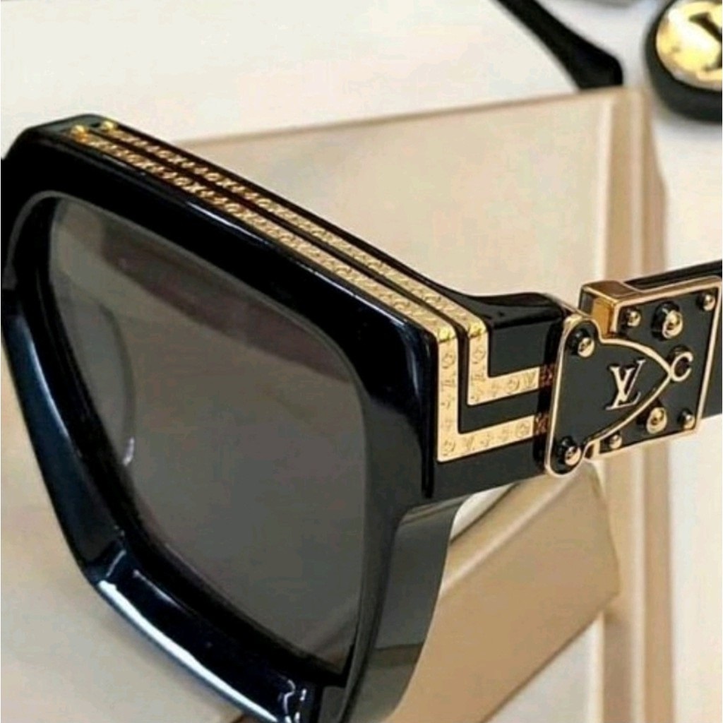 Óculos De Sol Louis Vuitton 1.1 Millionaire Preto em Promoção na Americanas