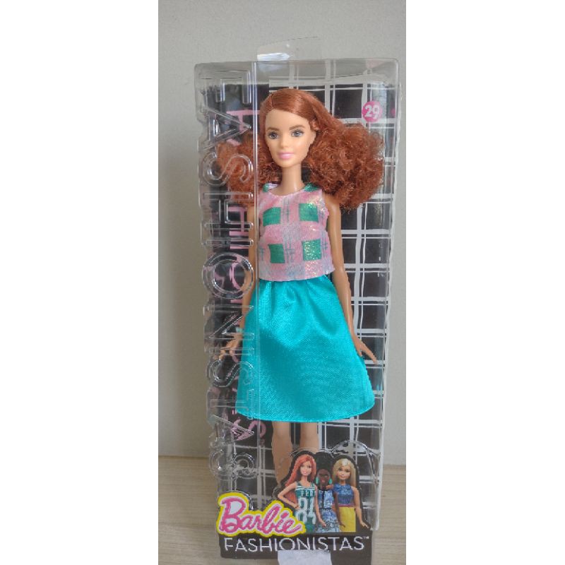 Barbie Fashionista com cabelo cacheado