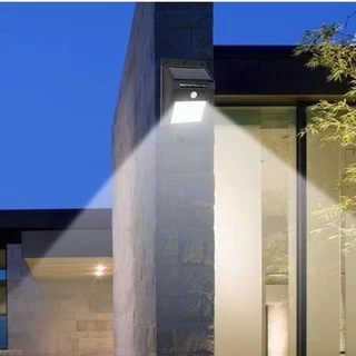 Luminária Solar 100 Led Com Sensor Jardim Prova D'água