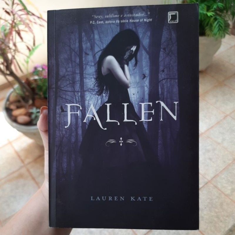 Livro Fallen - Lauren Kate | Shopee Brasil